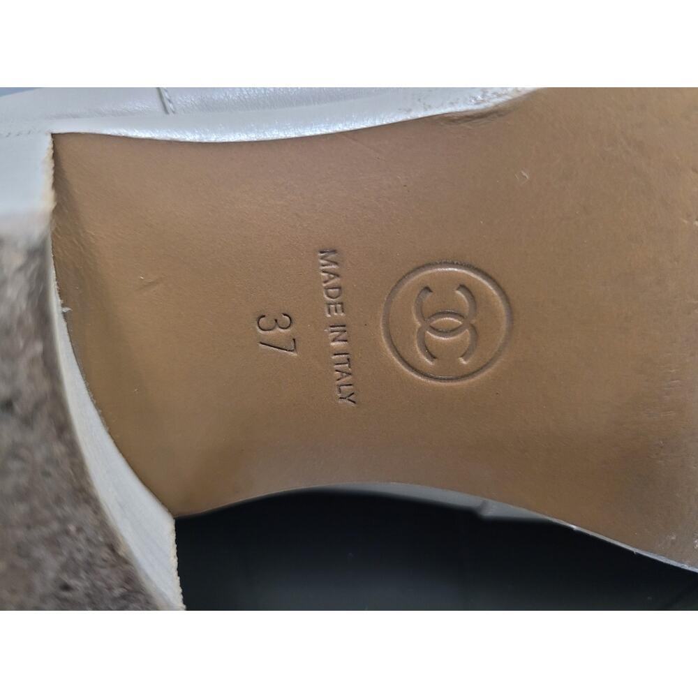 Chanel Paris-Dallas Beige Leather Ankle Boots - Size 37 - Picture 14 of 16
